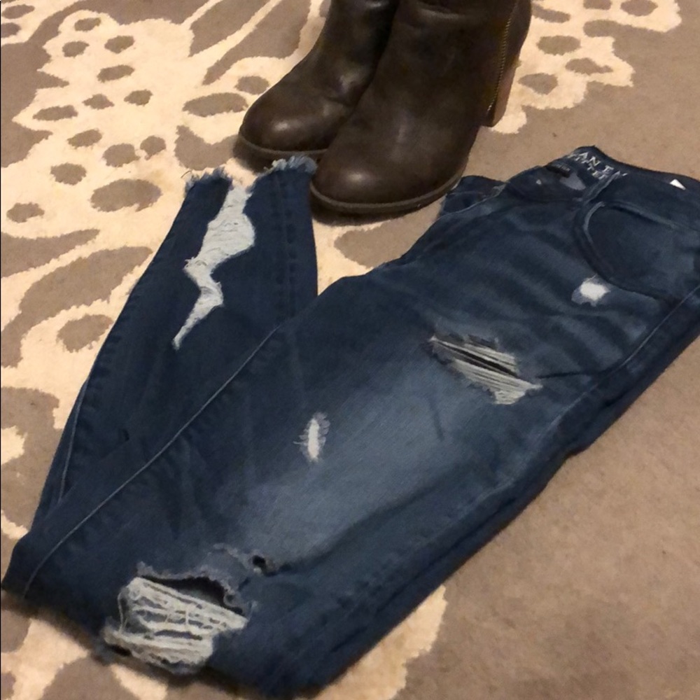 American Eagle super stretch destroyed jegging!